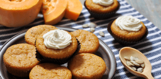 Streusel Topped Pumpkin Mini Muffins pumpkin spice mini muffins