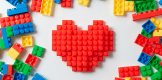 5 Things We Love About LEGOLAND! Legos making a heart.