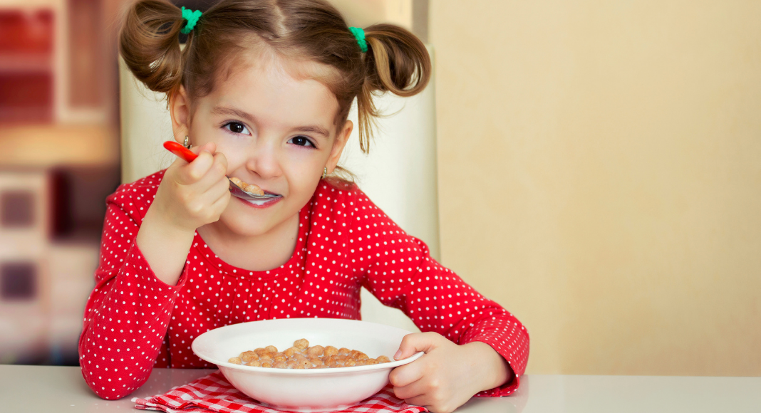 feeding kids