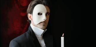 Phantom :: A Night At The Westchester Broadway Theatre Phantom