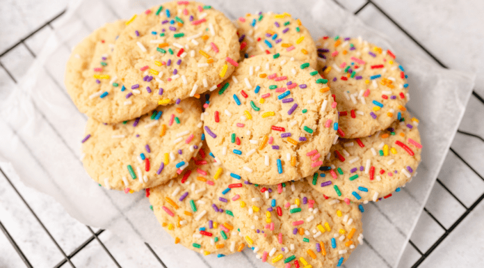 12 Shockingly Super Easy Holiday Sugar Cookies Holiday sugar cookies.