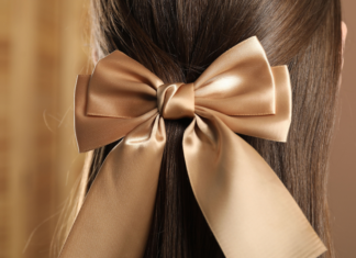 The Siwa Sensation: One Mom’s Tale of Preteen Fad Obsession A big hair bow.