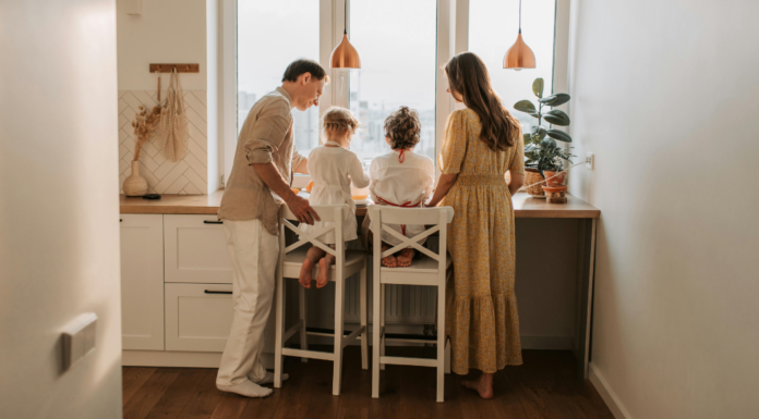 It Feels Like Home: Meet Jessica A family looking out the window.