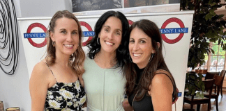 Choosing Your Mom Tribe Three mom friends.