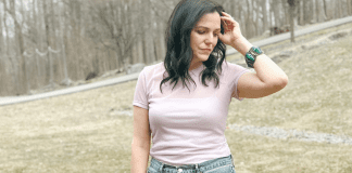A woman wearing spring fashion trends.