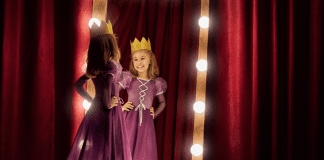 I’m a Show Biz Mom: Here’s What I Learned A child acting.