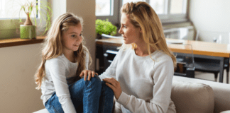 5 Talking Points to Use With Teens A mom talking with her teen.