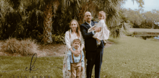 5 Reasons to Book Spring Family Photos A family taking spring photos.