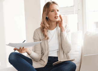 A woman on the phone.