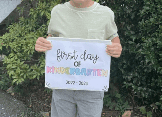 A sign for the first day of kindergarten.