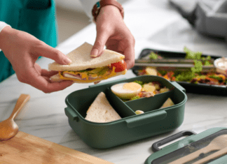 Living in the Messy Middle: Meet Michelle Making lunch.