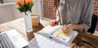 Happy Renewal Day A woman planning.
